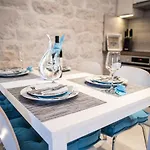 Limestone Heritage House Трогір