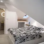 Limestone Heritage House Апарт-готель