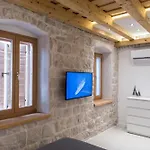 Апарт-готель Limestone Heritage House