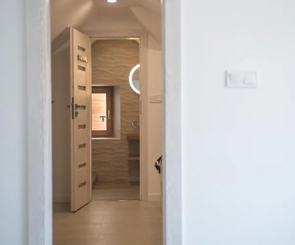 Limestone Heritage House 公寓式酒店 特罗吉尔