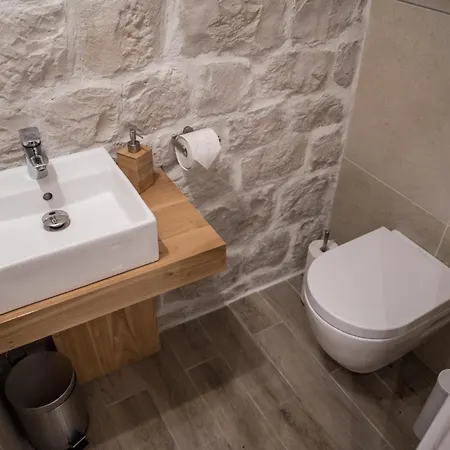 Limestone Heritage House 4* Трогір