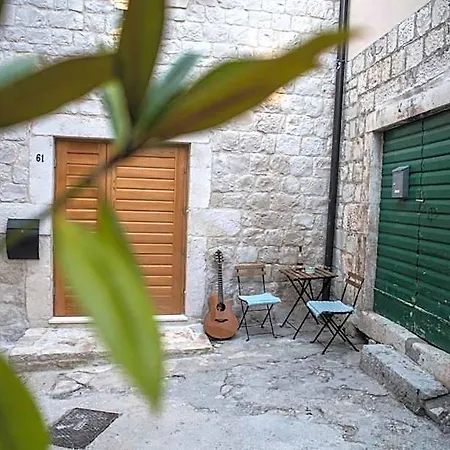 Апарт-готель Limestone Heritage House