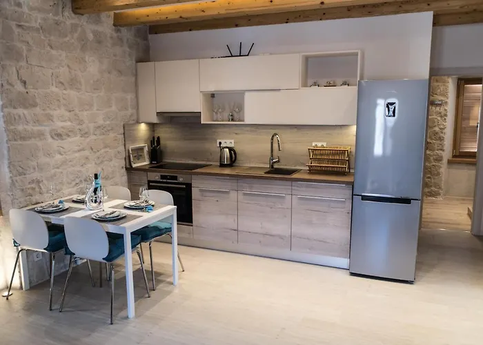 Limestone Heritage House 4*