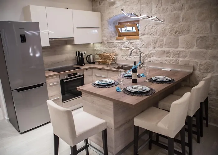 Limestone Heritage House 4* 特罗吉尔