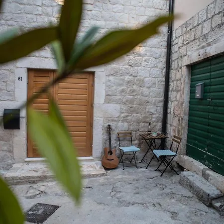 Hotel apartamentowy Limestone Heritage House 4*